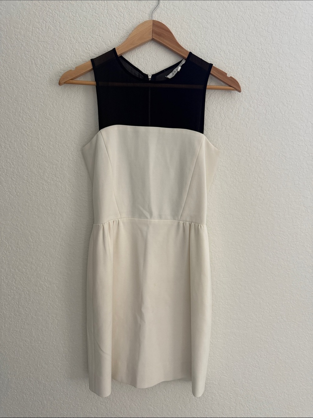 Sandro Paris Ivory & Black Mesh Back Dress Size 1 (0-XXS)